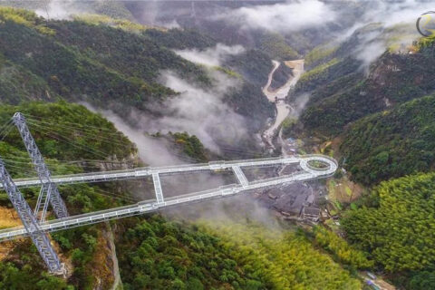 四川凌云山玻璃平台
