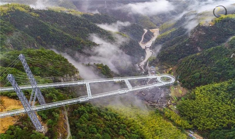 四川凌云山玻璃平台