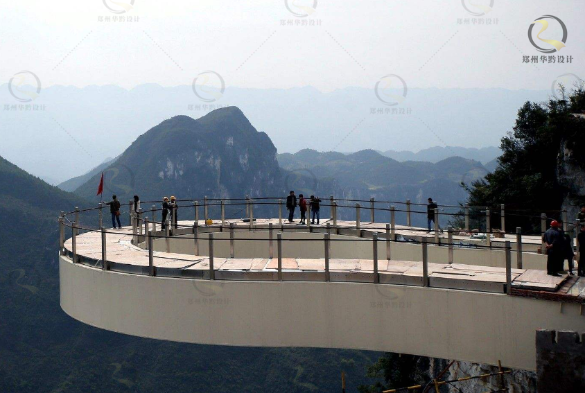 重庆云阳龙缸景区玻璃廊桥