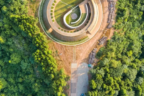 非常有设计感的棒棒糖观景台赏析。